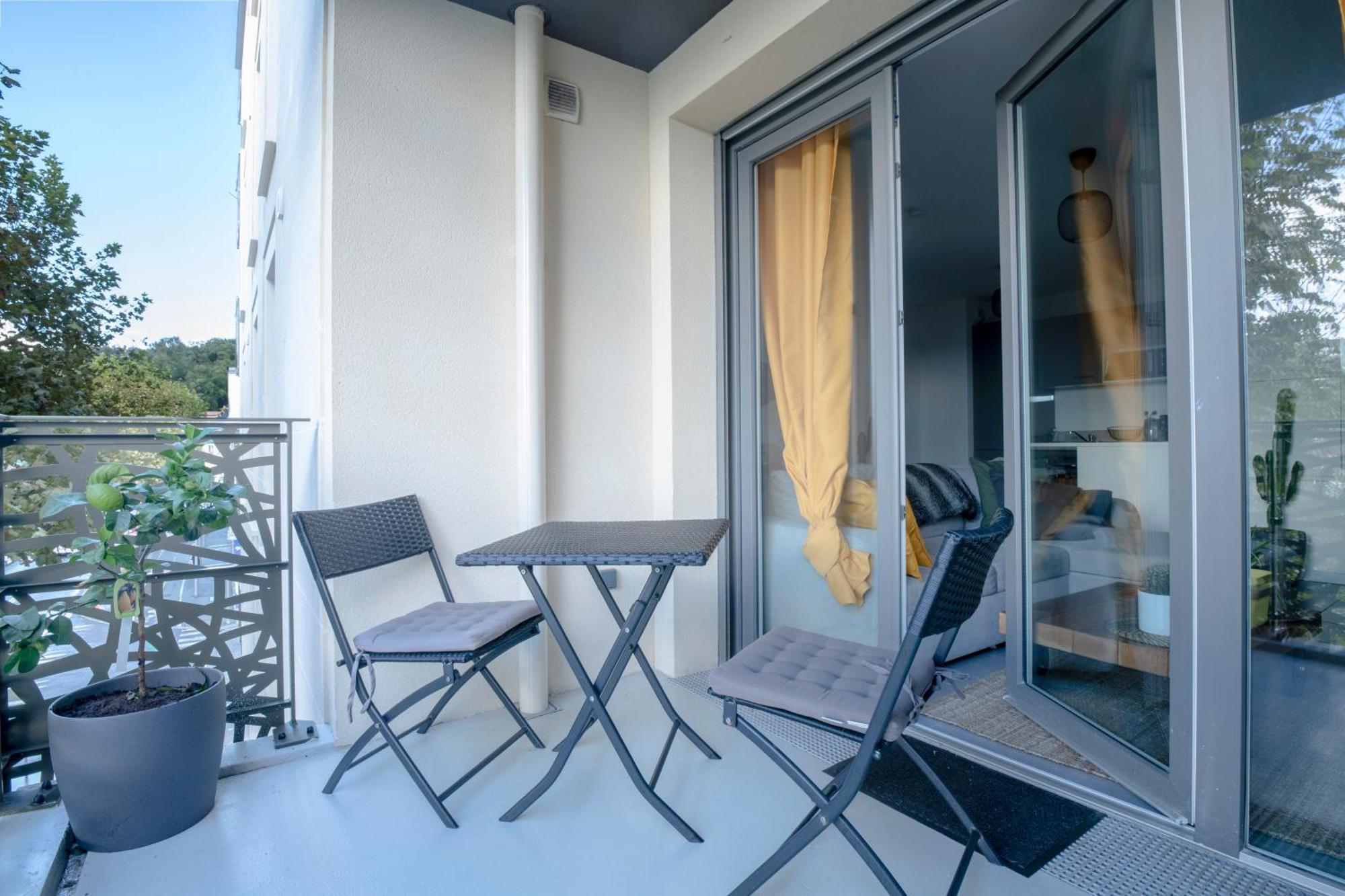 T2 Cosy Bordeaux - Tram & Parking Apartment Cenon Ngoại thất bức ảnh